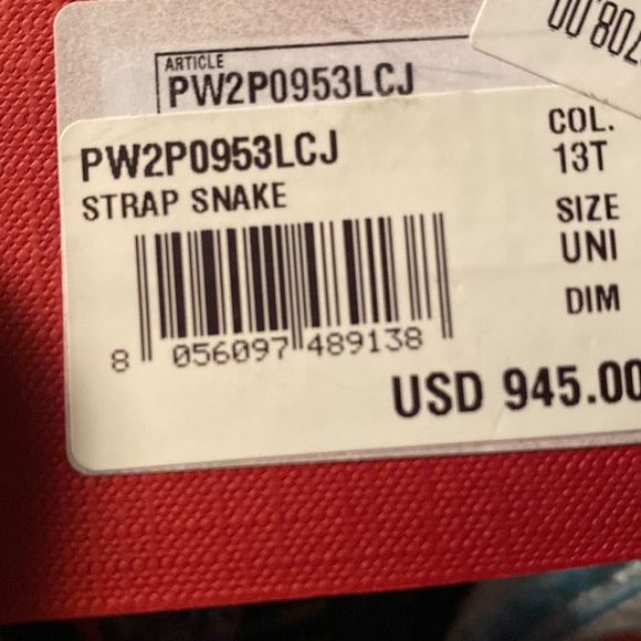 Valentino Garavani Guitar Bag Strap in Leather & Canvas - Picture 15 of 16